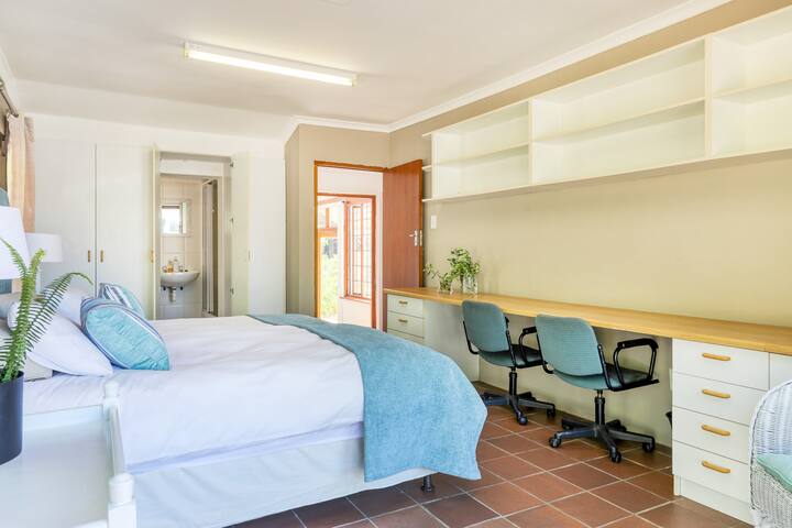 Constantia Winelands Flatlet gallery image 4