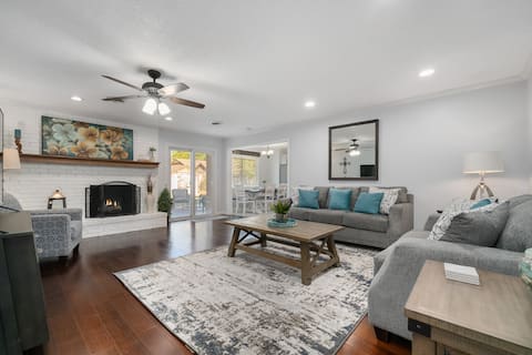 The Nest-Cozy 4BR in the heart of town w/ fire pit