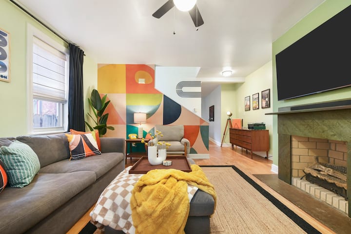 Retro-vibes Home, Just Minutes From Stadiums! - Pittsburgh