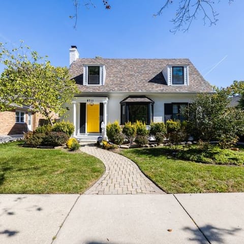 Luxe-Haus of Love—The 1938 Cape Cod |Heated FLRS |