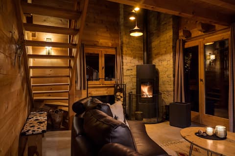 Top performing Airbnb: Chalet - prime location - jacuzzi in Abondance