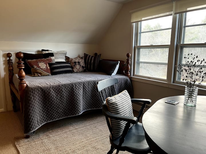 Dormitorio 3, estudio con cama de matrimonio (capacidad para 1 persona)