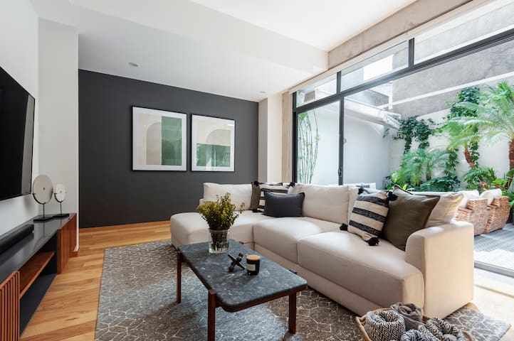 Stunning 3-bdr Garden House in Roma Norte gallery image 3