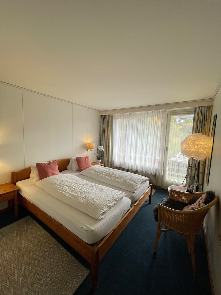 Guest Room With Great View At Residence Brunner - Mürren