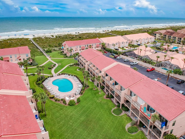 Spacious Ocean/pool View Townhome ~ Beautiful White-sand Beach! - St. Augustine, FL