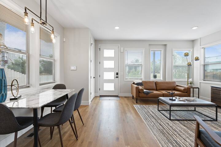 Brand New 5 Bed-5 Bath/Sleeps 10/Denver gallery image 5