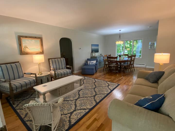 Cozy Cottage For 10 By White Lake & Lake Michigan - Montague, MI