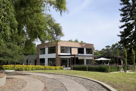 Beautiful country house with a jacuzzi and Turkish bath