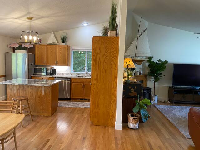 Single Level, Modern, Clean 3 Bdrm 2 Bath Property gallery image 5