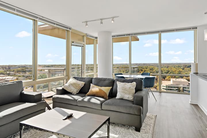 Unique Collection | Luxury | Tysons | Rooftop Pool