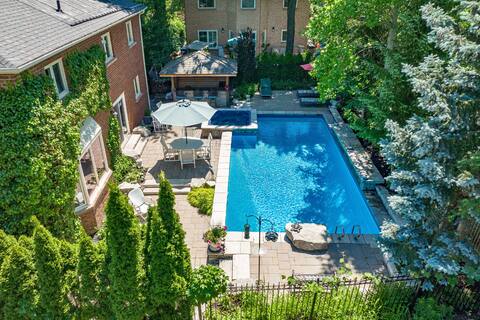 Cheerful 7 bedrooms Villa with Hot tub & Pool.