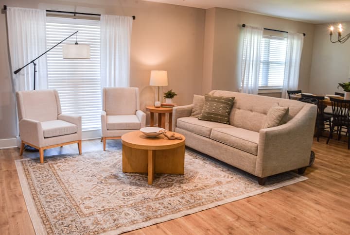 Spacious, Remodeled Home In The Heart Of Hammond - Hammond, LA