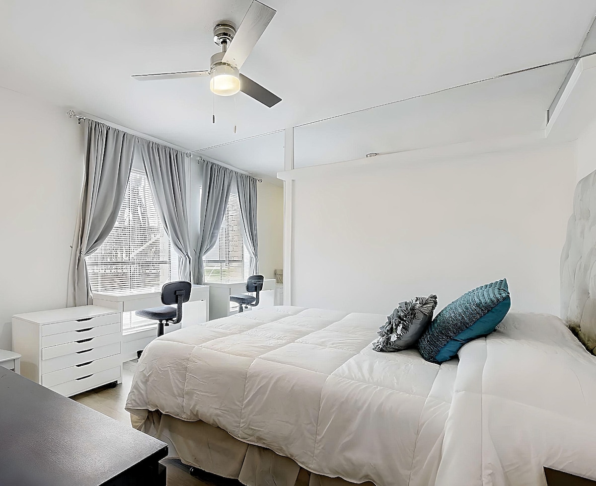 Large Modern 2 Bed/2 Bath -7 min DT in Central ATX