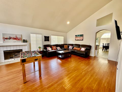Corona Comfy Family-friendly 3 bedroom home