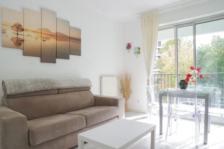 Pablo - Meublé 40 M2, Terrasse Ascenseur & Parking - Bordeaux