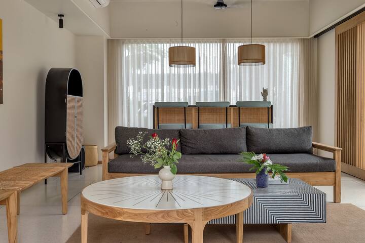 Living room image 1