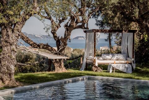 Vafias Villa - 8 Bedrooms & Private Pool