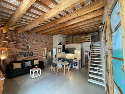 Full Moon loft Studio 2 minutes from the beach