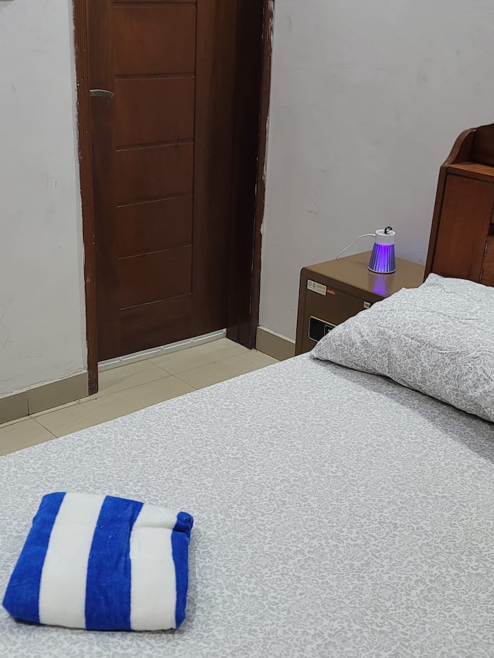 საძინებელი 1