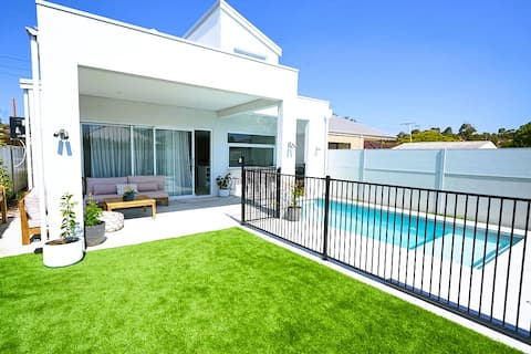 Stunning New Home - Insurance stays welcome.