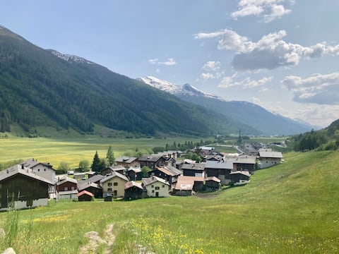 Cozy living on cross-country ski runs & hiking trails from 1 night