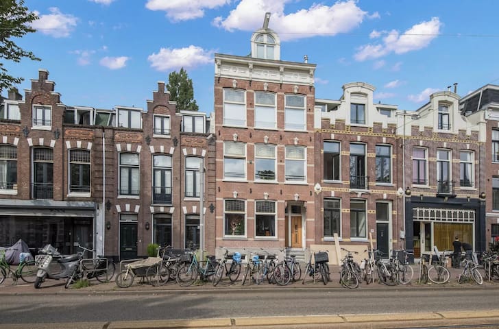 Apartment next to Vondelpark