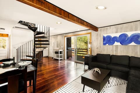 Top Airbnb: Private cottage on Ocean walk, steps from harbor in Fire Island
