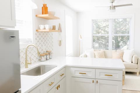 Top performing Airbnb: The Sun Suite - Cozy/Clean/Centrally Located in Wilmington