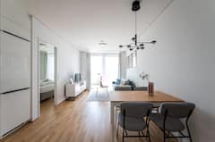 Stunning+Apartment+by+Train+Station