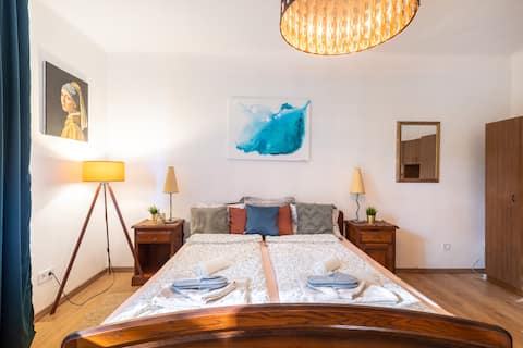 Central One Bed Studio Apartment