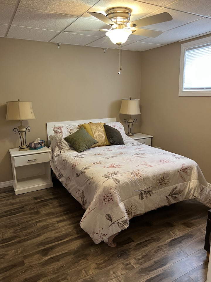 Dhomë gjumi në katin e poshtëm