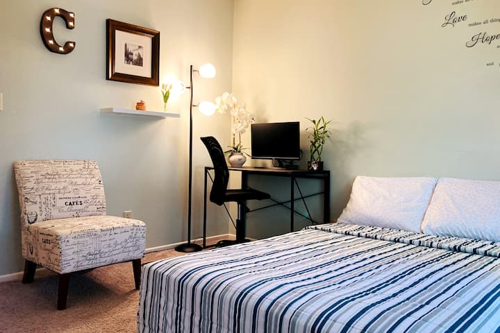 Cozy Santa Clarita Cottage - hotel rooms