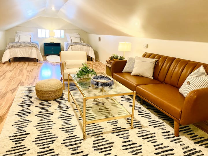 Chumba cha kulala cha Mgeni 2/Chumba cha Bonasi (Juu)