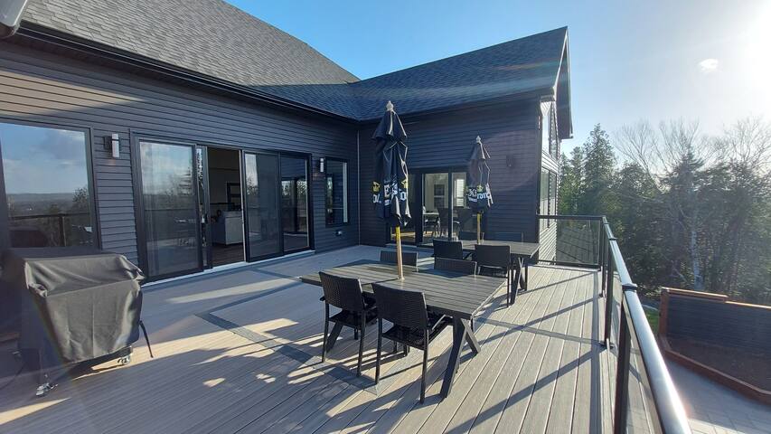 Luxury 4 Bedroom Villa With Pools, Bar & Home Gym. gallery image 5