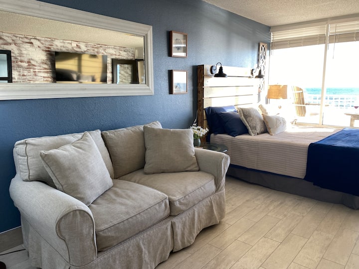Amazing Ocean Front In Daytona / Pool - Daytona Beach Shores, FL