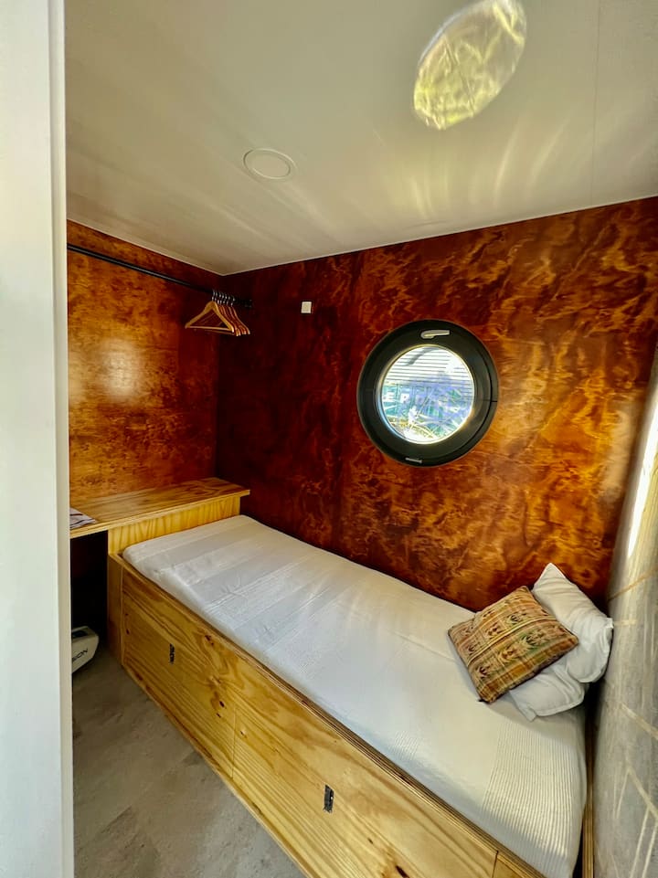 Dhoma e gjumit e 1 personi