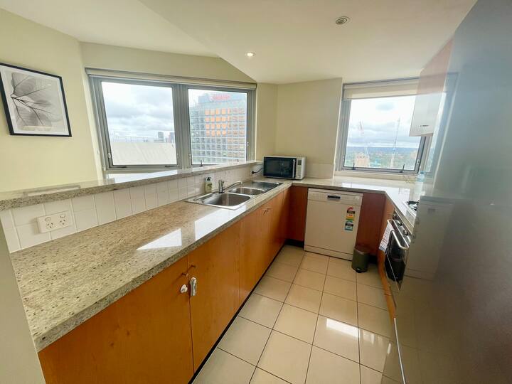 Cosy Stays @ North Sydney 2bdrm Parking Pool & Gym