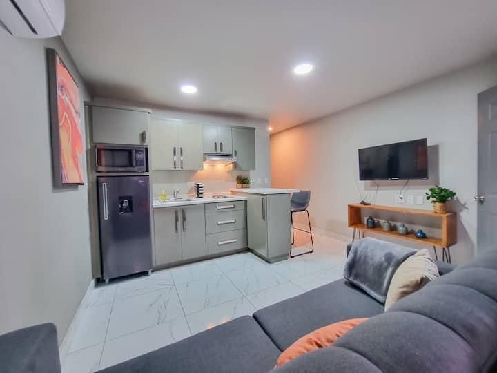 Discover the Luxury at the heart of Mexicali! Depa 4 Serviced