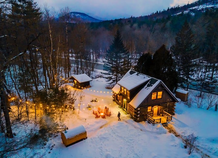 The Log Cabin at Warner's Camp (hot tub & sauna) Cabins for Rent in