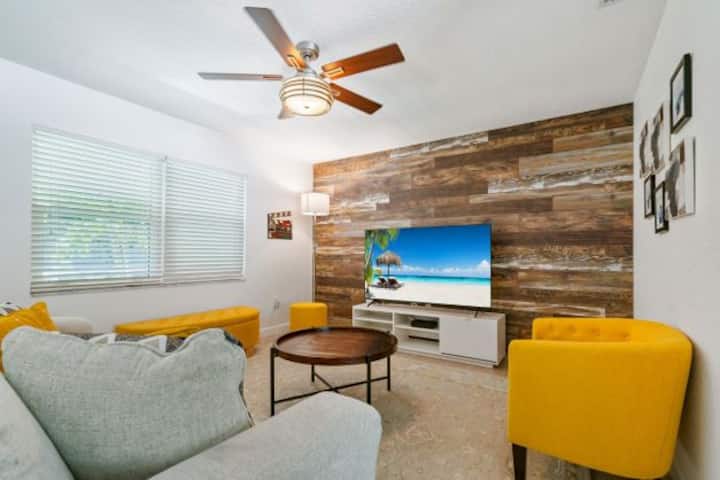 Sarasota 2b/2b Near Siesta Key/arlington Park/smh - Sarasota, FL