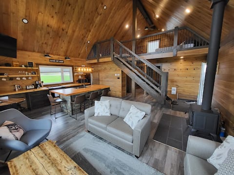 Waterfront Cabin on 20 acres!