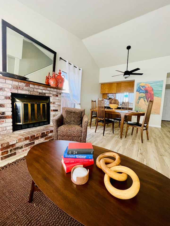 Casa espaciosa de 3 dormitorios/2 baños con garaje Casas en renta en