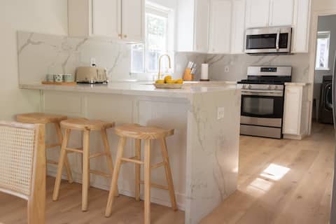 Zen Mountain Retreat - Lakes, Hot Tub, Wineries