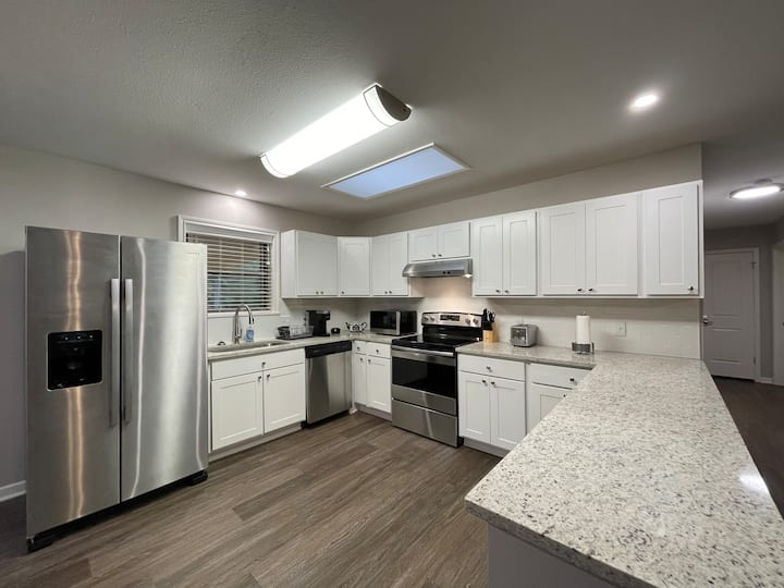 Business Travelers & Near Business District Houses for Rent in
