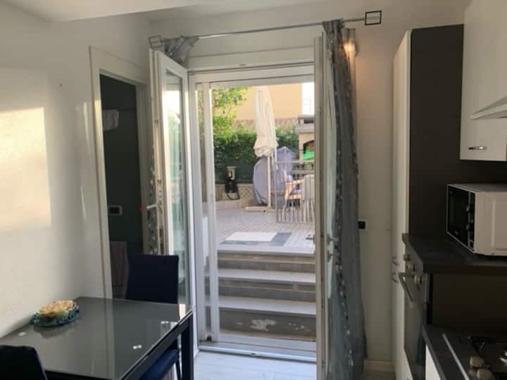 Appartamento In Villa Con Giardino Privato - Cagliari