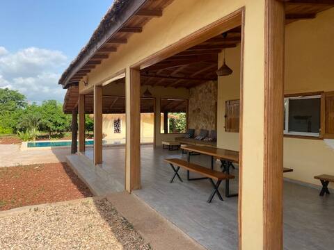 Villa Idaka - Pool & Tree Garden
