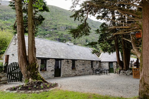 Gap of Dunloe Shepherd's Cottage