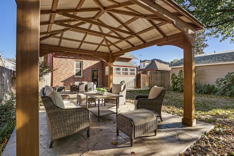 Vitality Retreat 1 block from DT/Riverfront/Shops