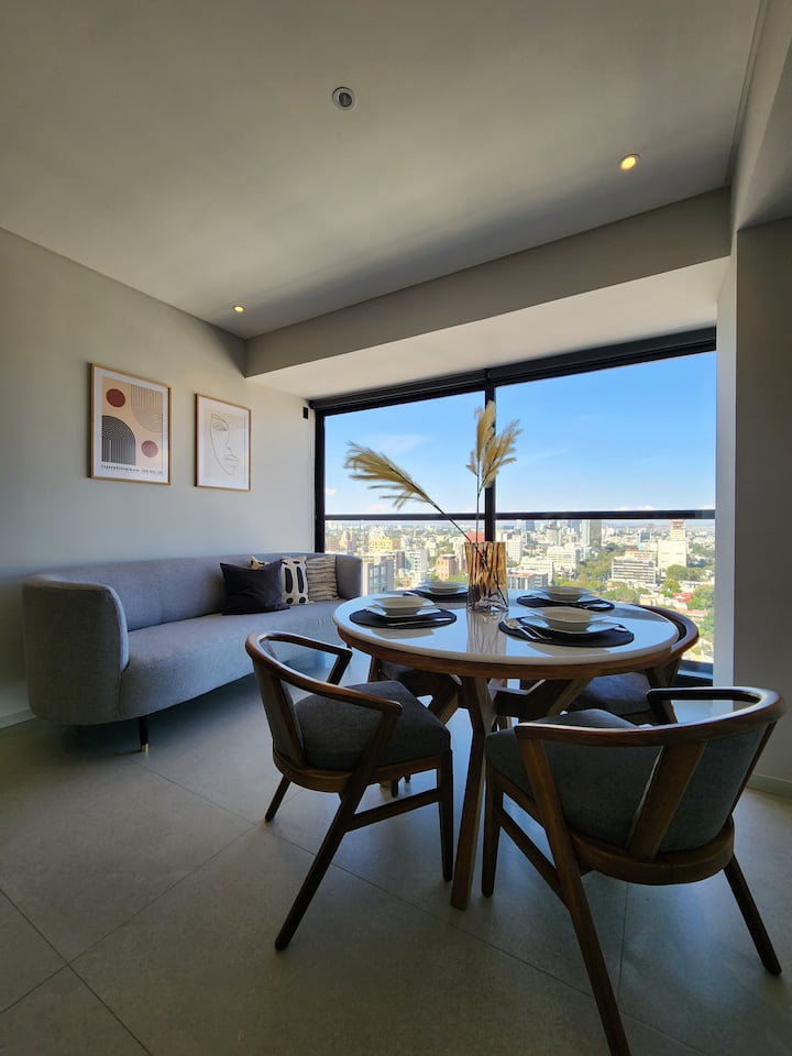 Penthouse 19th FLOOR in American Cologne Condominiums for Rent in