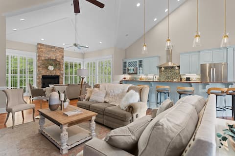 Grand Home on 10 Acres in Surf City!